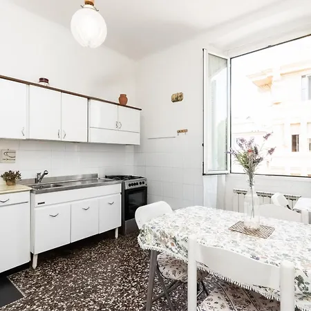 Apartment Mysa Genoa
